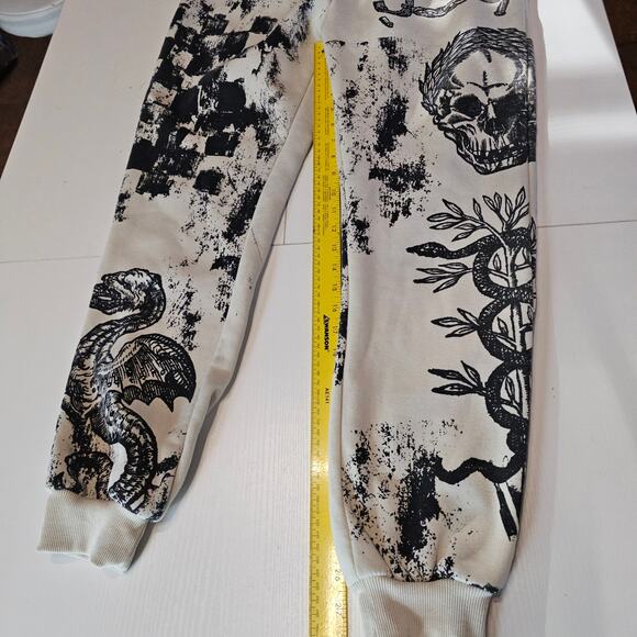 Y2K Rebel Vengeance Skull Graffiti Graphic Jogger Sweatpants Goth Size XL 3735 - Picture 6 of 8
